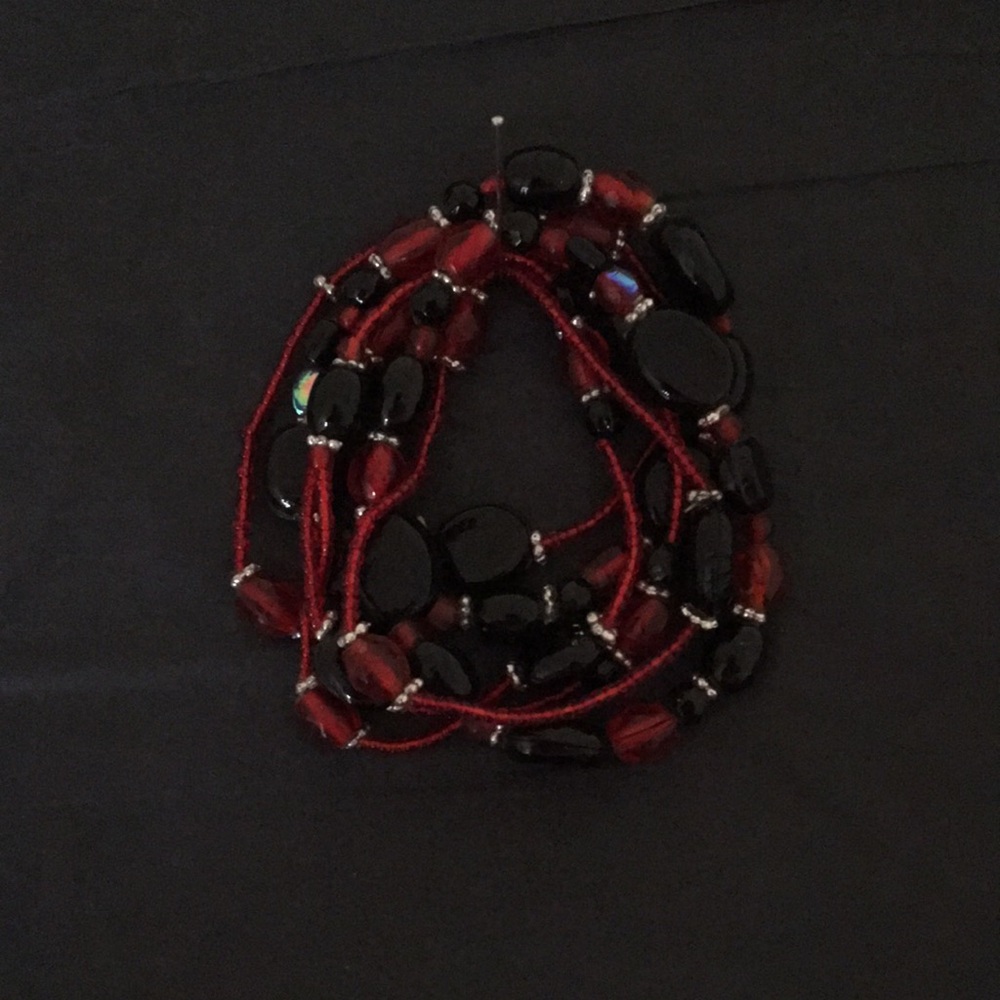 Elegant Red and Black Beaded Bracelet
